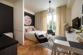 Heart of Warsaw Apartment